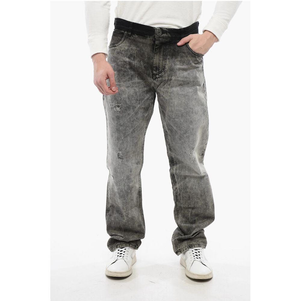 Distressed Straight Denims with Stonewash Effect