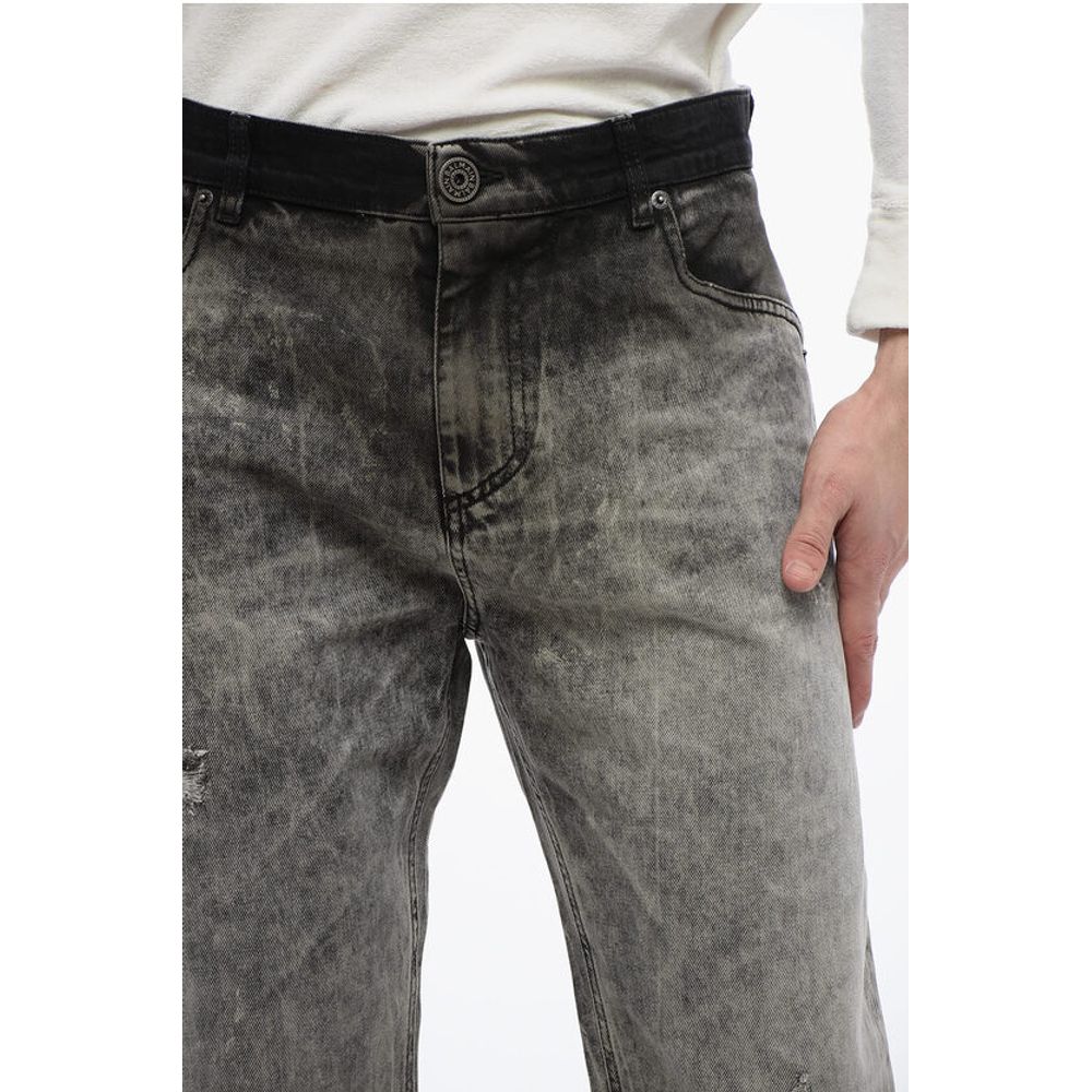 Distressed Straight Denims with Stonewash Effect