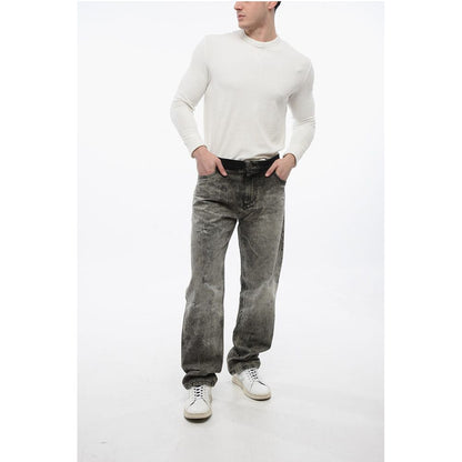 Distressed Straight Denims with Stonewash Effect