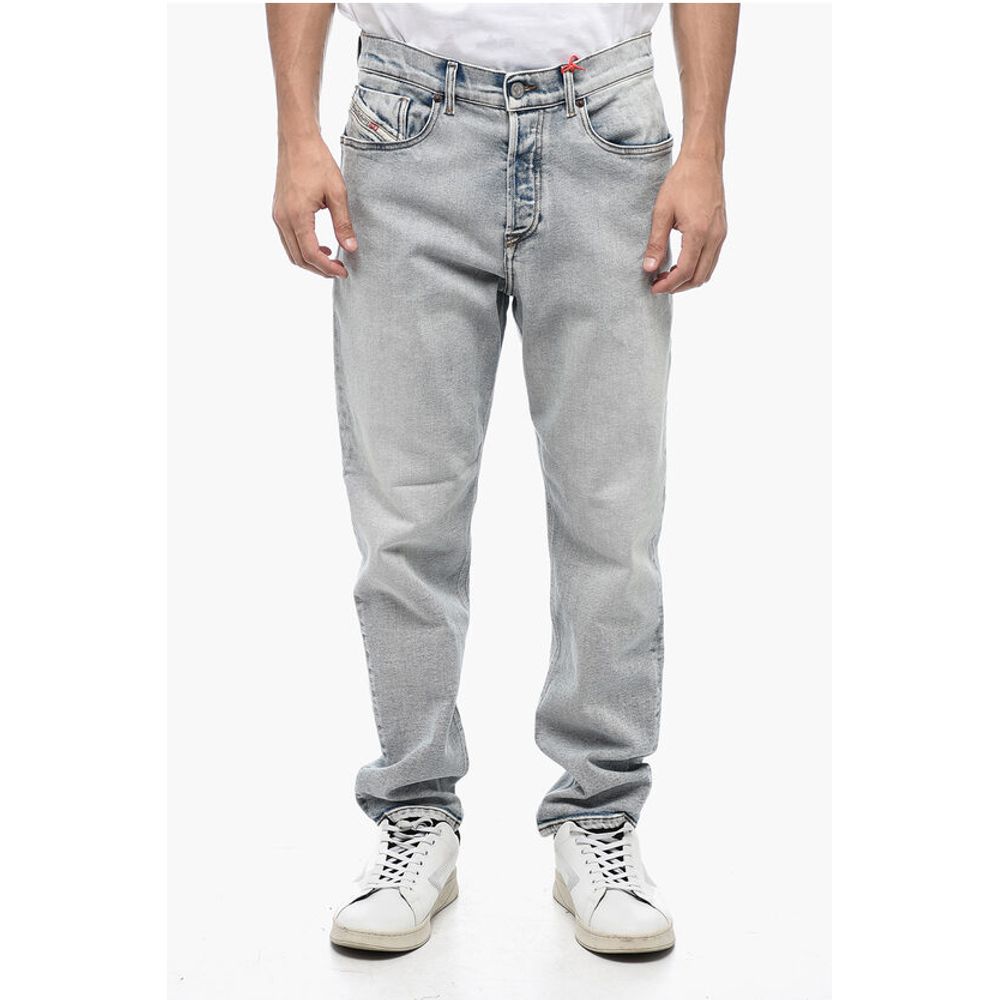Tapered-fit 2005 D-FINING Denims with Light Wash L.32