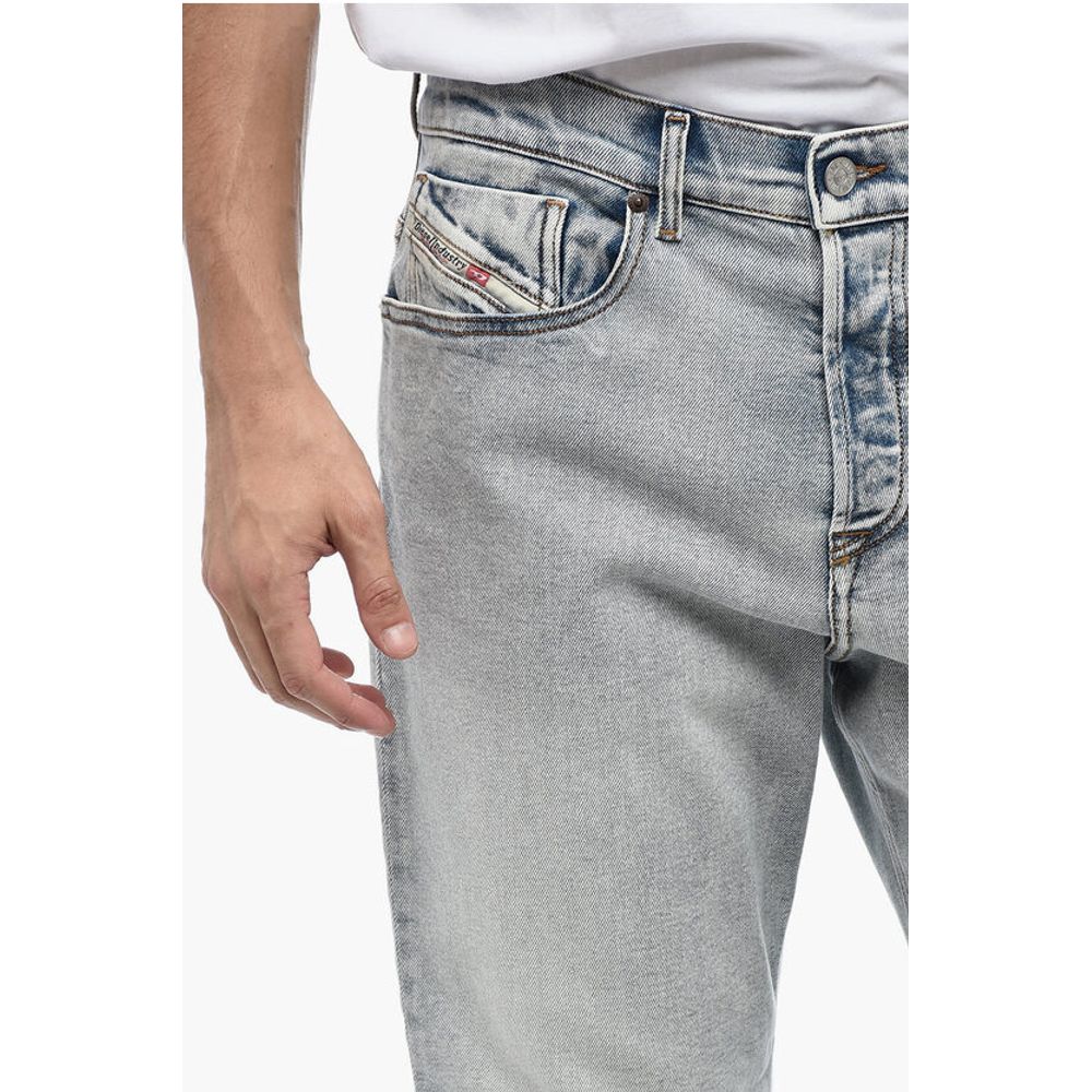 Tapered-fit 2005 D-FINING Denims with Light Wash L.32