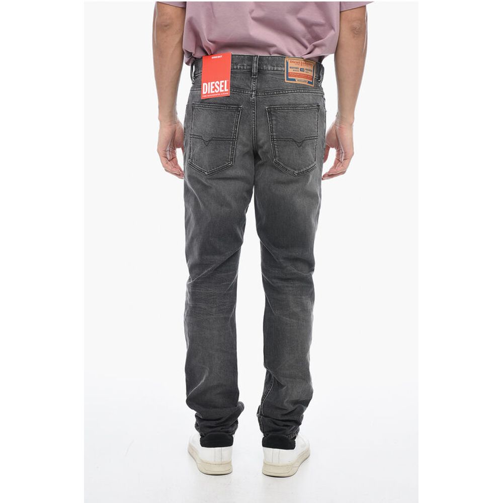 Straight-leg D-SARK Denims with Distressed Detail L.32