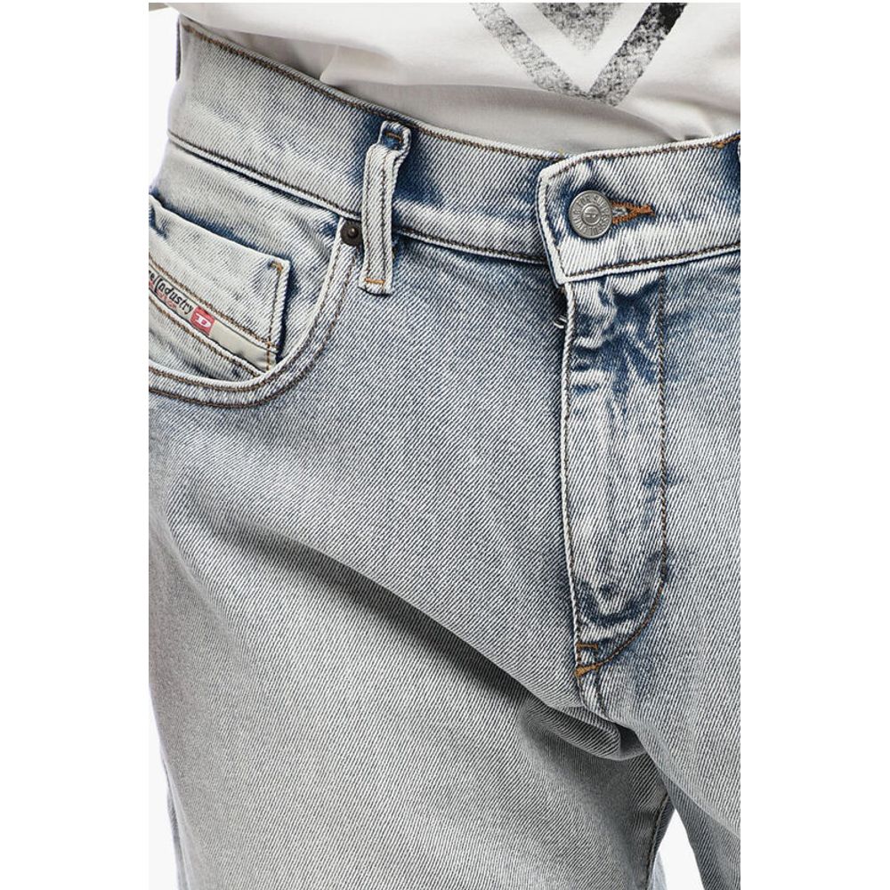 Light-washed 2019 D-STRUKT Denims L.32