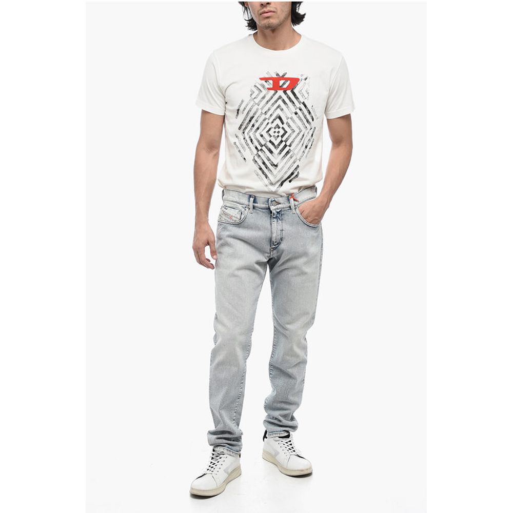 Light-washed 2019 D-STRUKT Denims L.32