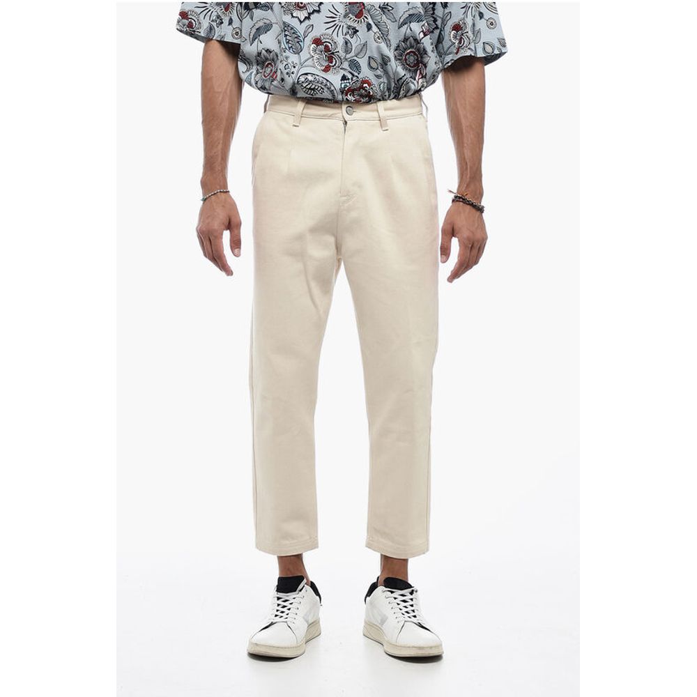 Low-crotch Cropped Pants with Pleats
