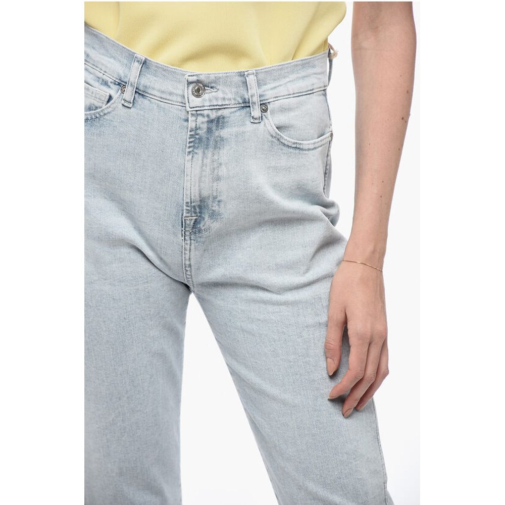 Light-Washed Stetchy Denims with Raw-Cut Hem