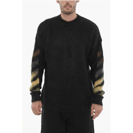 Crew-neck Fluffy Sweater with Contrasting Logo