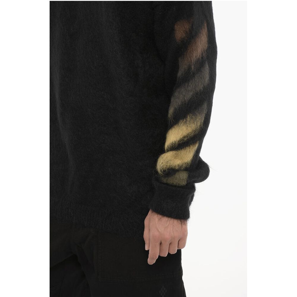 Crew-neck Fluffy Sweater with Contrasting Logo