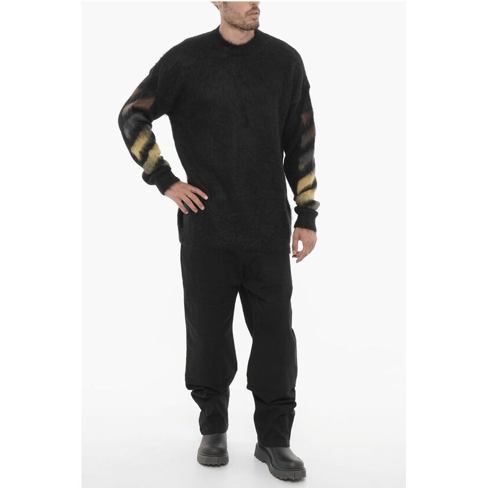 Crew-neck Fluffy Sweater with Contrasting Logo