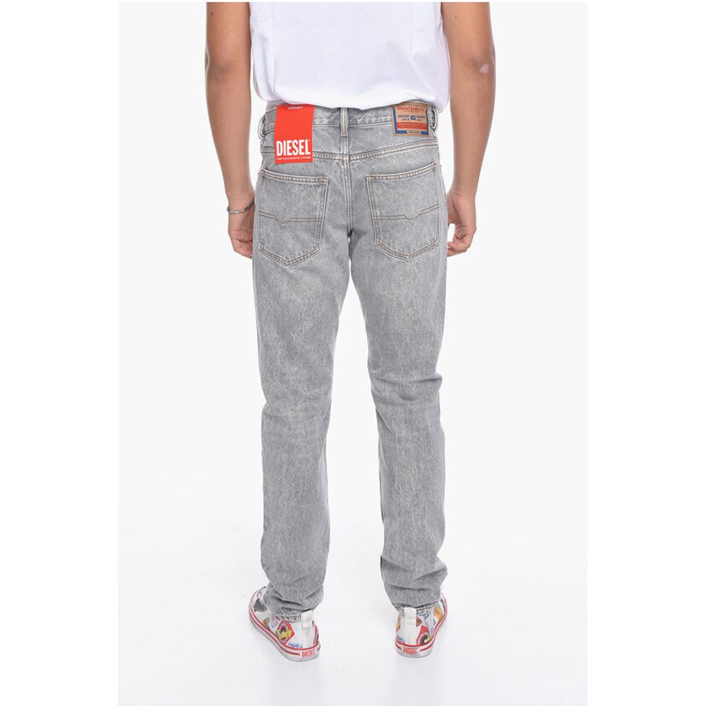 Straight-leg D-SARK Denims with Logo Patch