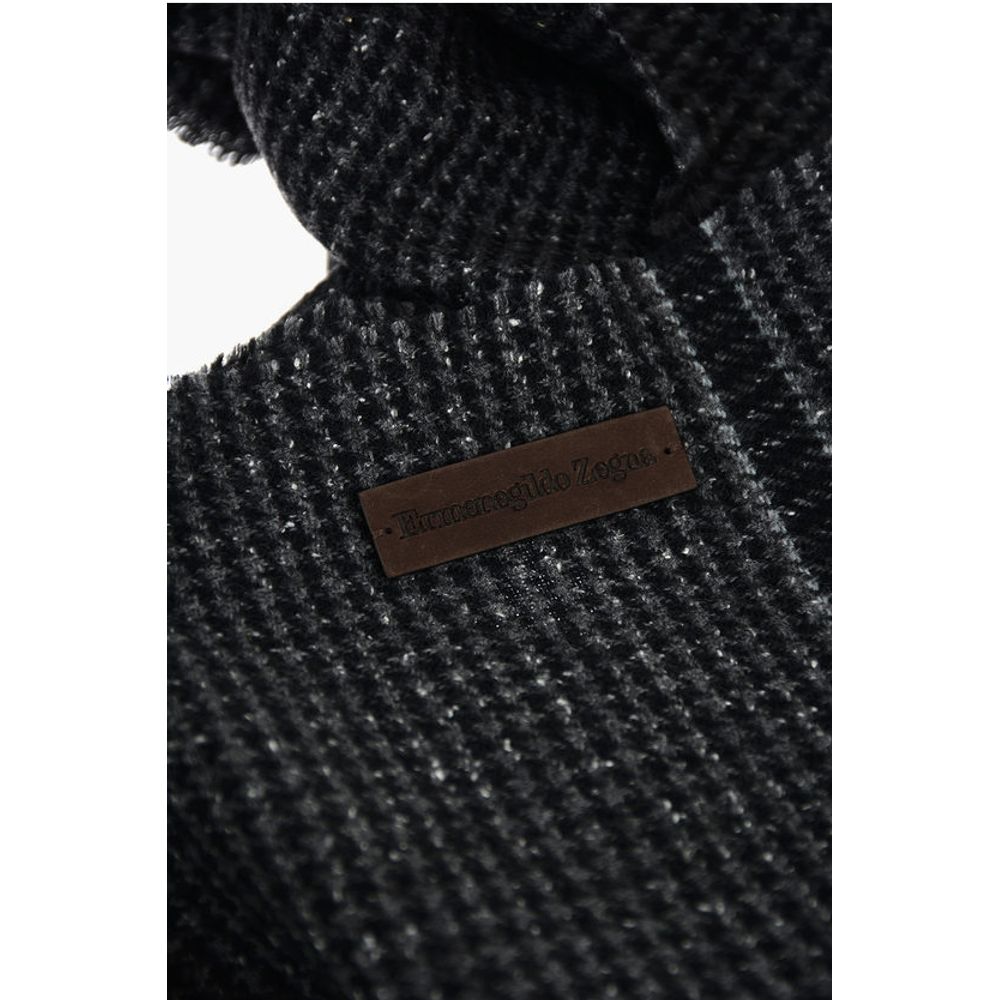 Houndstooth Scarf with Fringes