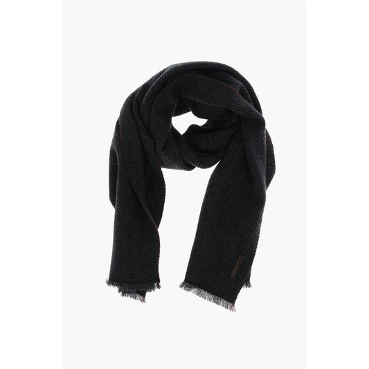 herringbone patterned cashmere scarf