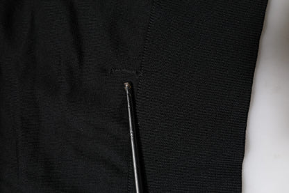 Jersey negro de manga larga y cuello redondo