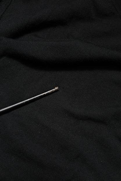 Jersey negro de manga larga y cuello redondo