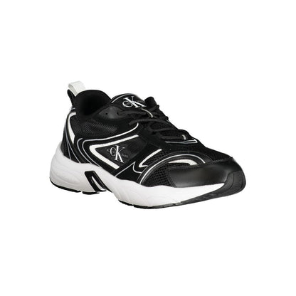 Elegantes zapatillas negras con cordones y detalles en contraste