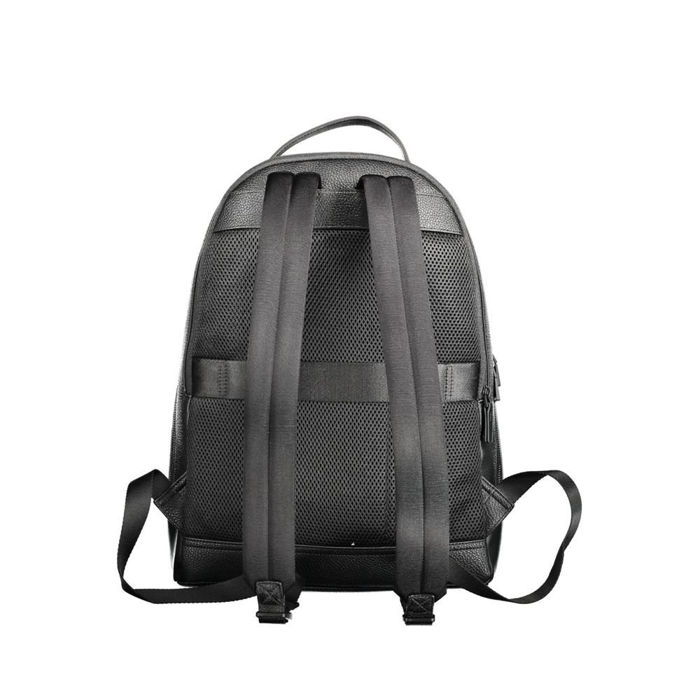 Mochila negra de polietileno para hombre