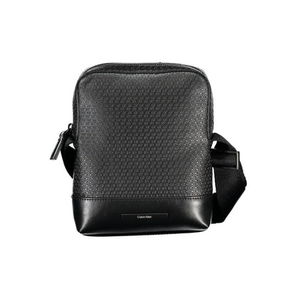 Elegante bolso negro con detalles en contraste