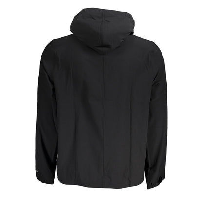 Elegante chaqueta deportiva con capucha de tejido transpirable