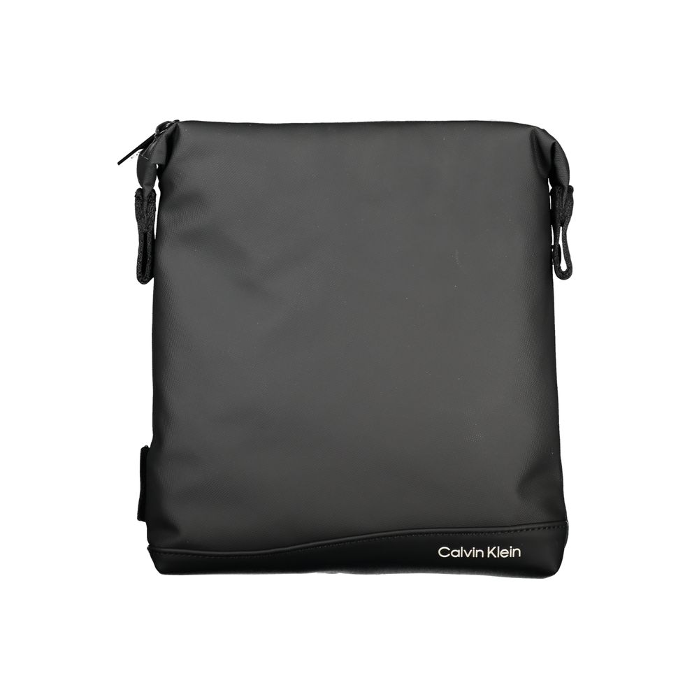 Elegante bolso negro con detalles en contraste