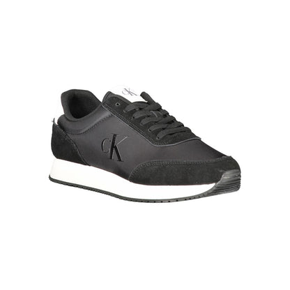 Zapatilla de poliéster negra