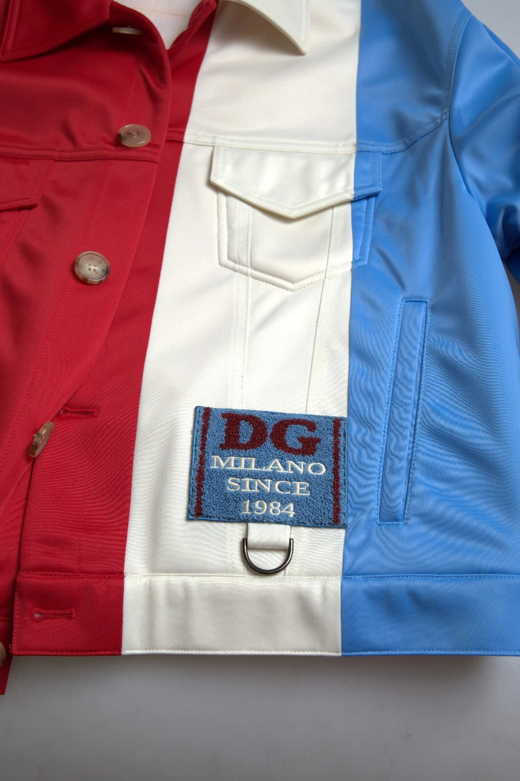 Chaqueta corta con cuello de poliéster multicolor