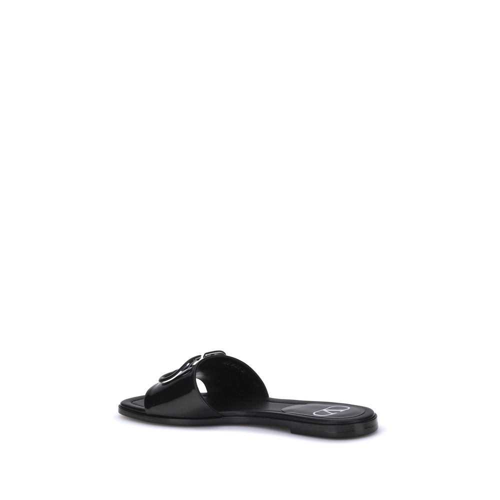 Patent leathe VLogo slide Sandals