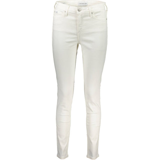 Vaqueros y pantalones blancos de algodón
