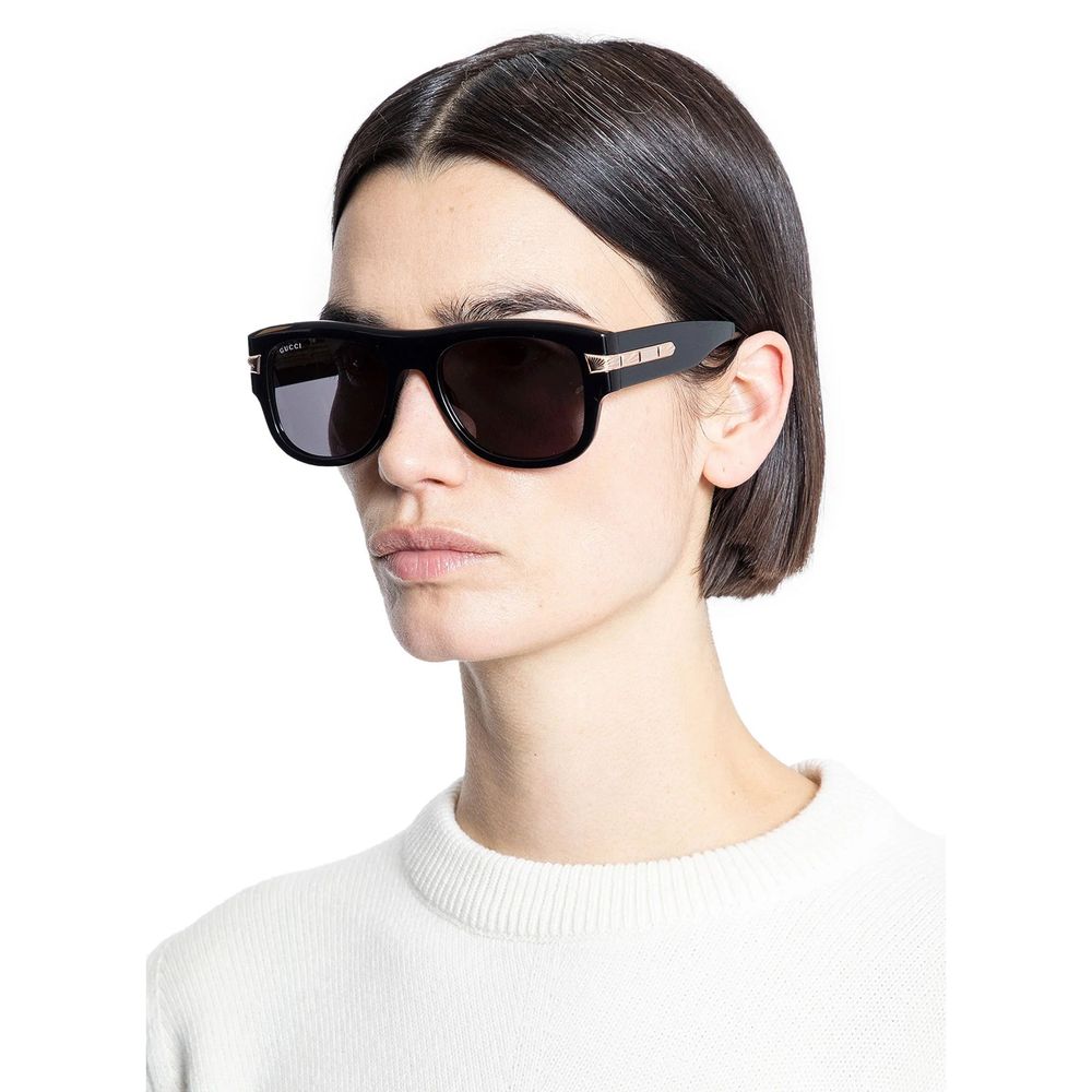Logo sunglasses