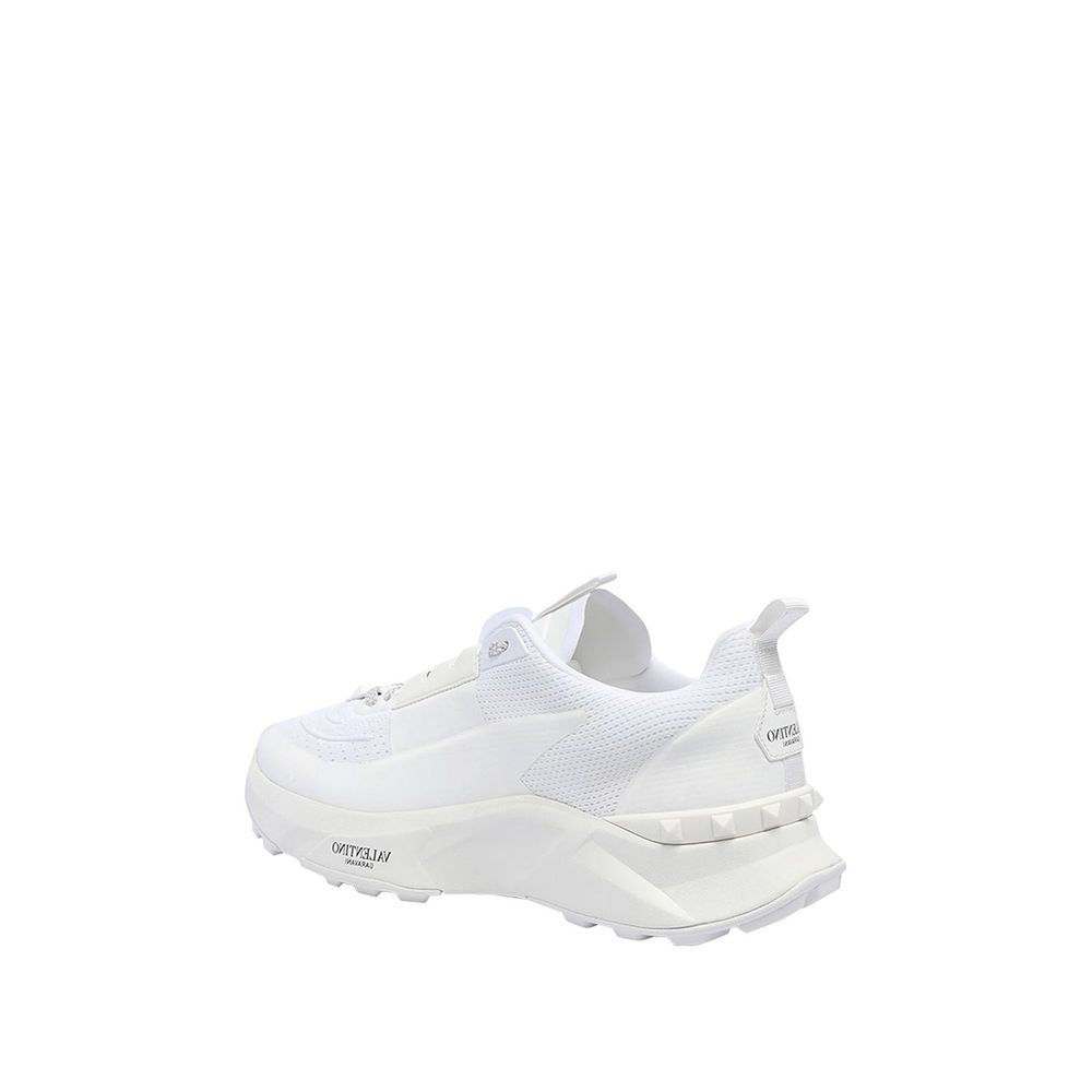 True Act Sneakers