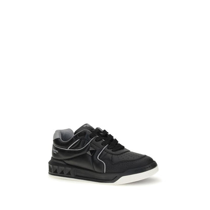 One Stud Low-Top Sneakers