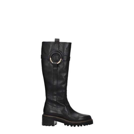 Bota de piel negra