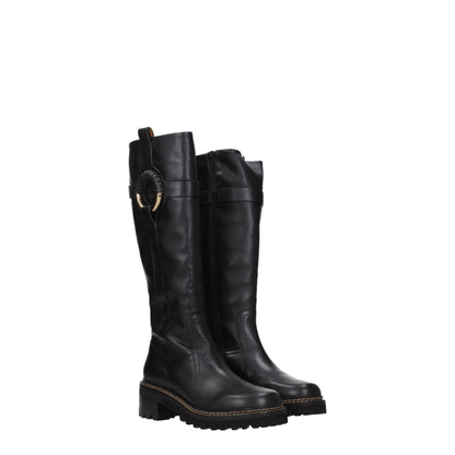 Bota de piel negra