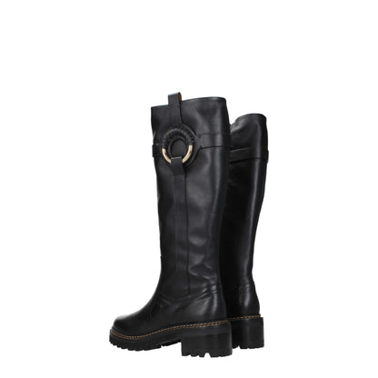 Bota de piel negra