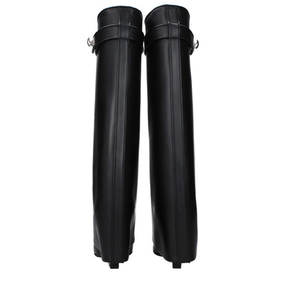 Bota de piel negra