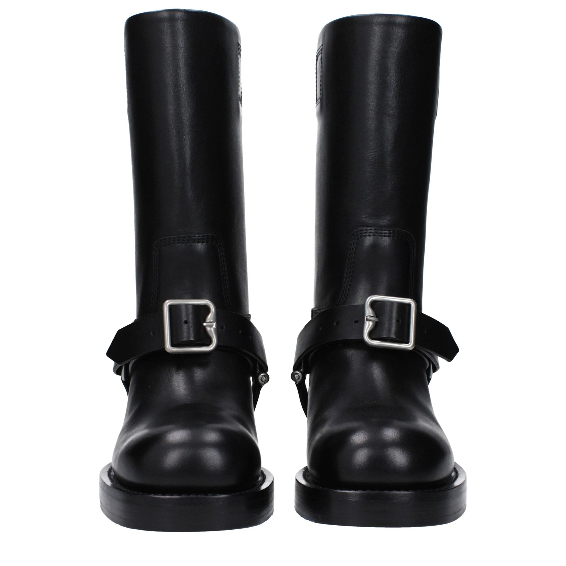 Bota de piel negra