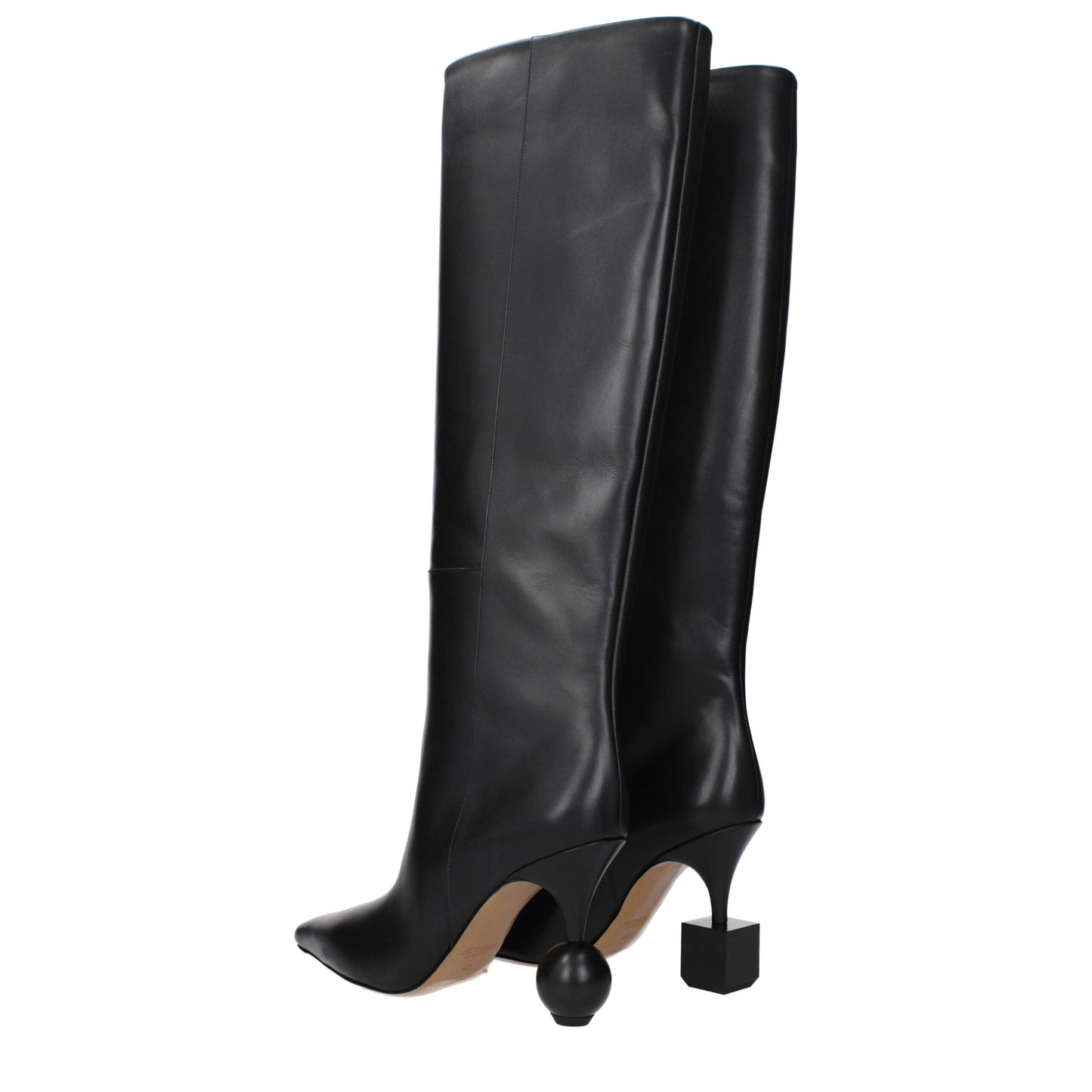 Bota de piel negra