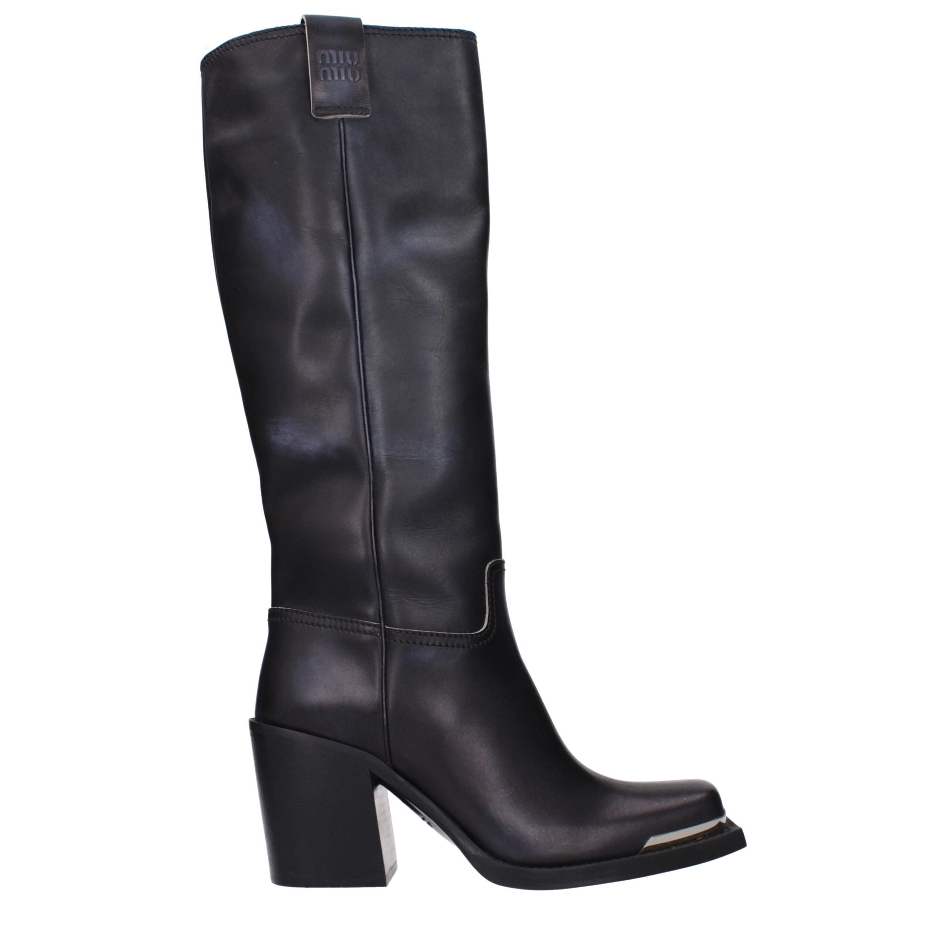 Bota de piel negra