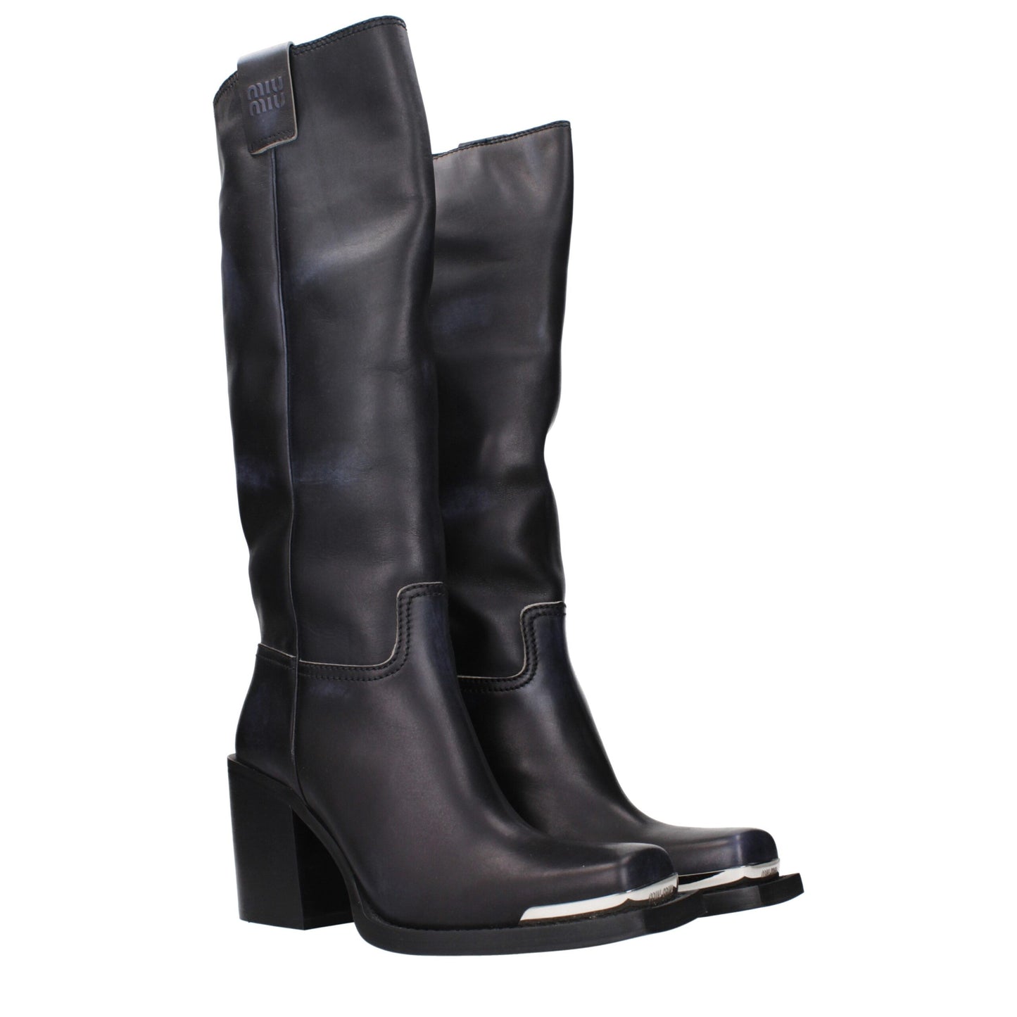 Bota de piel negra