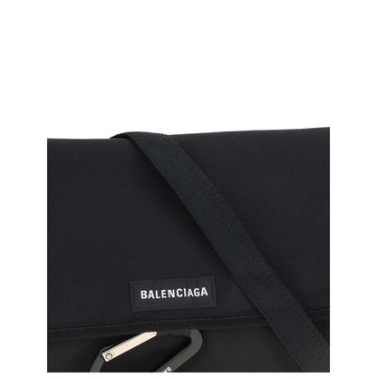 Explorer small Shoulder Bag