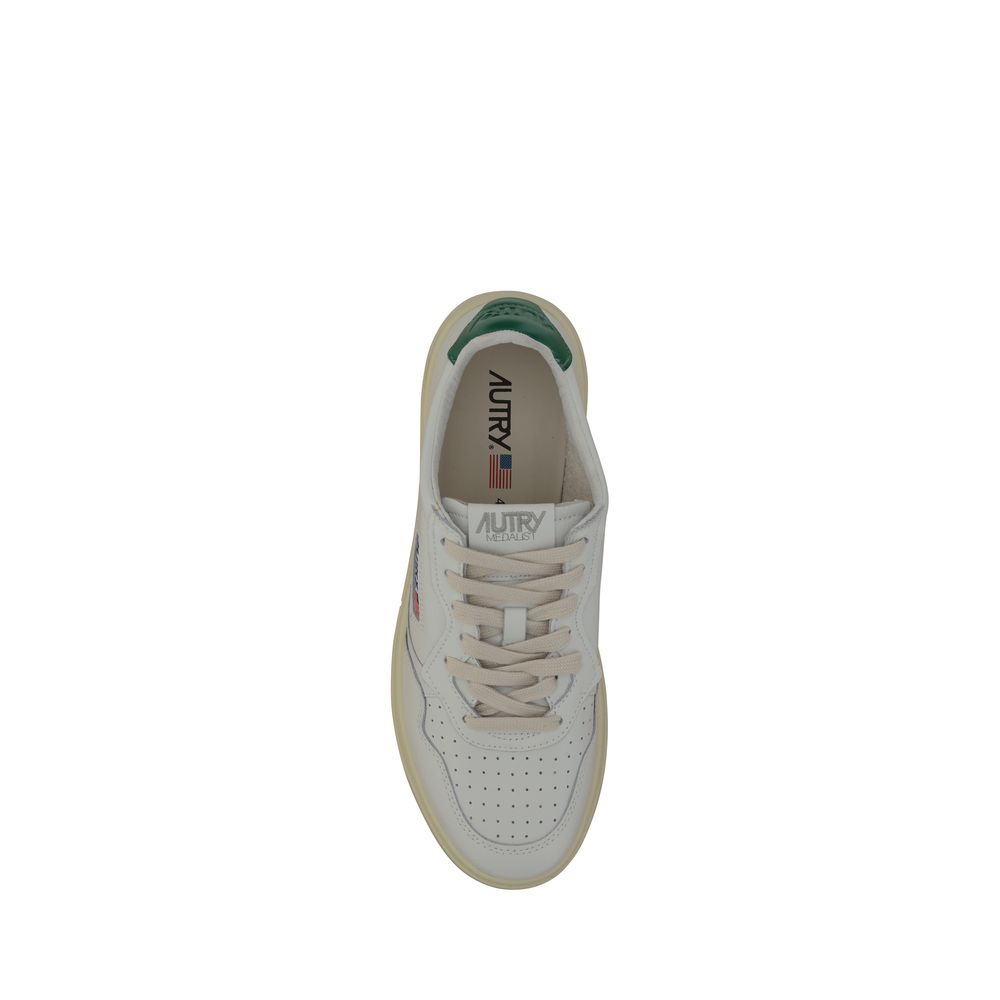 Low 01 Sneakers
