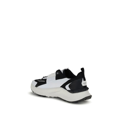 True Act Sneakers