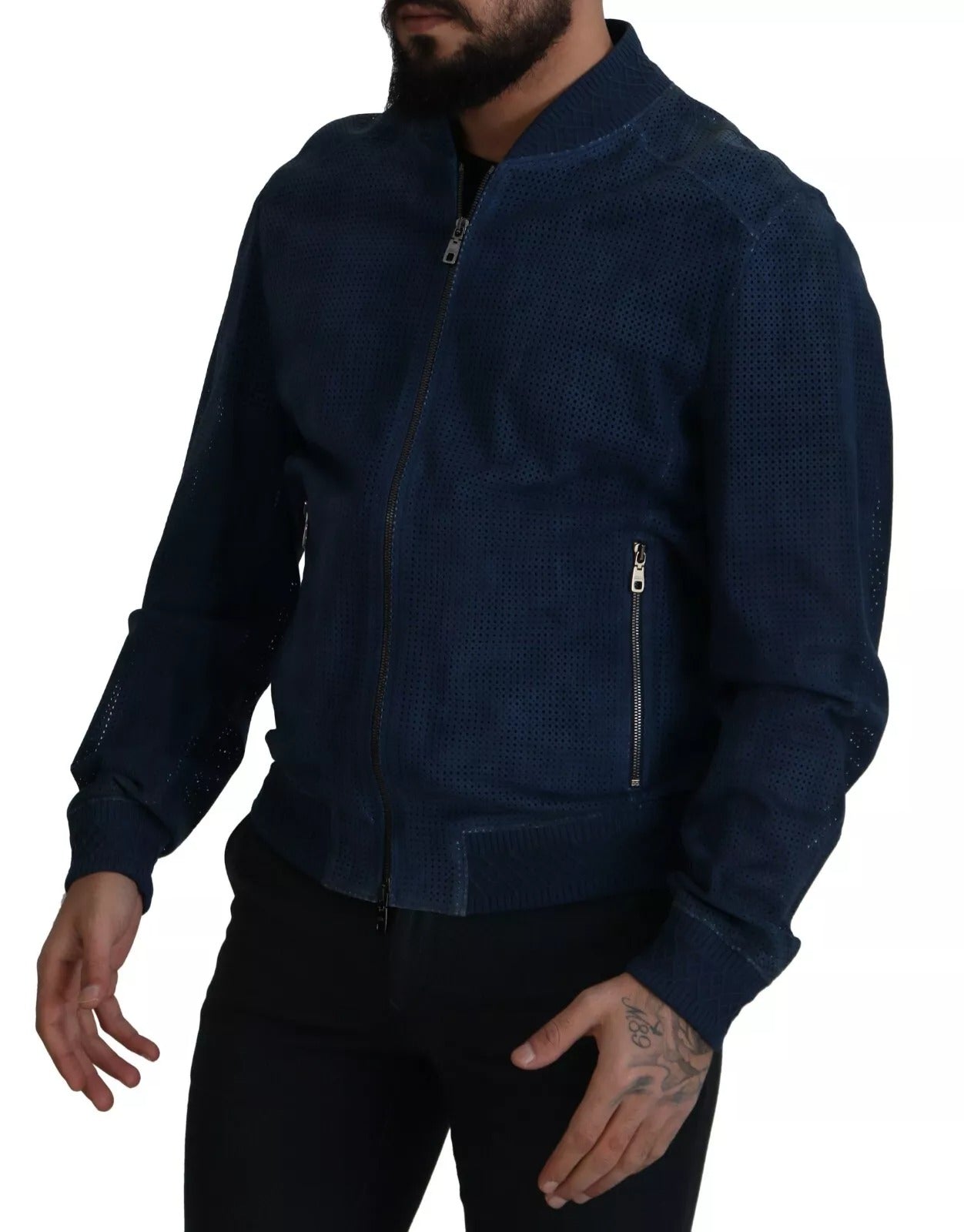 Chaqueta de piel azul perforada con cremallera entera