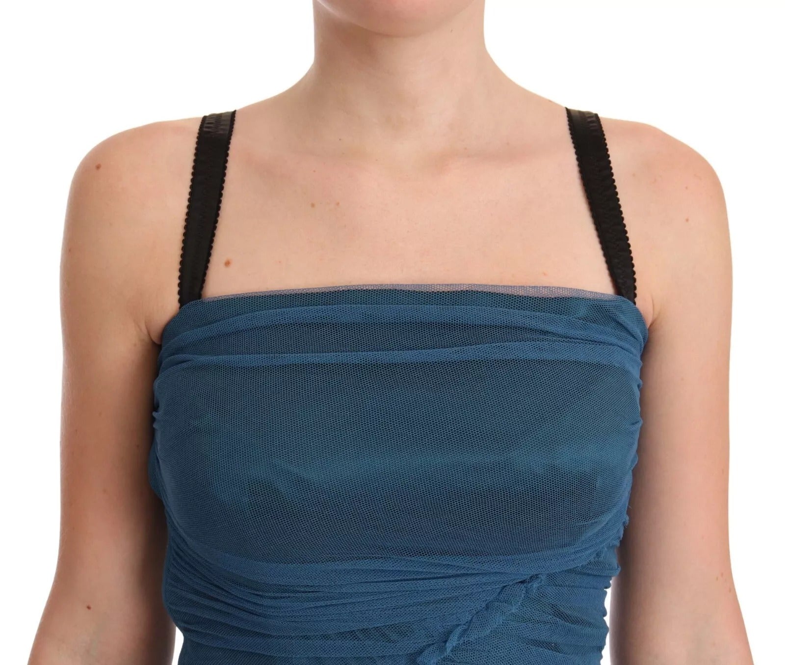 Vestido de novia de tul acanalado con ribete de malla azul