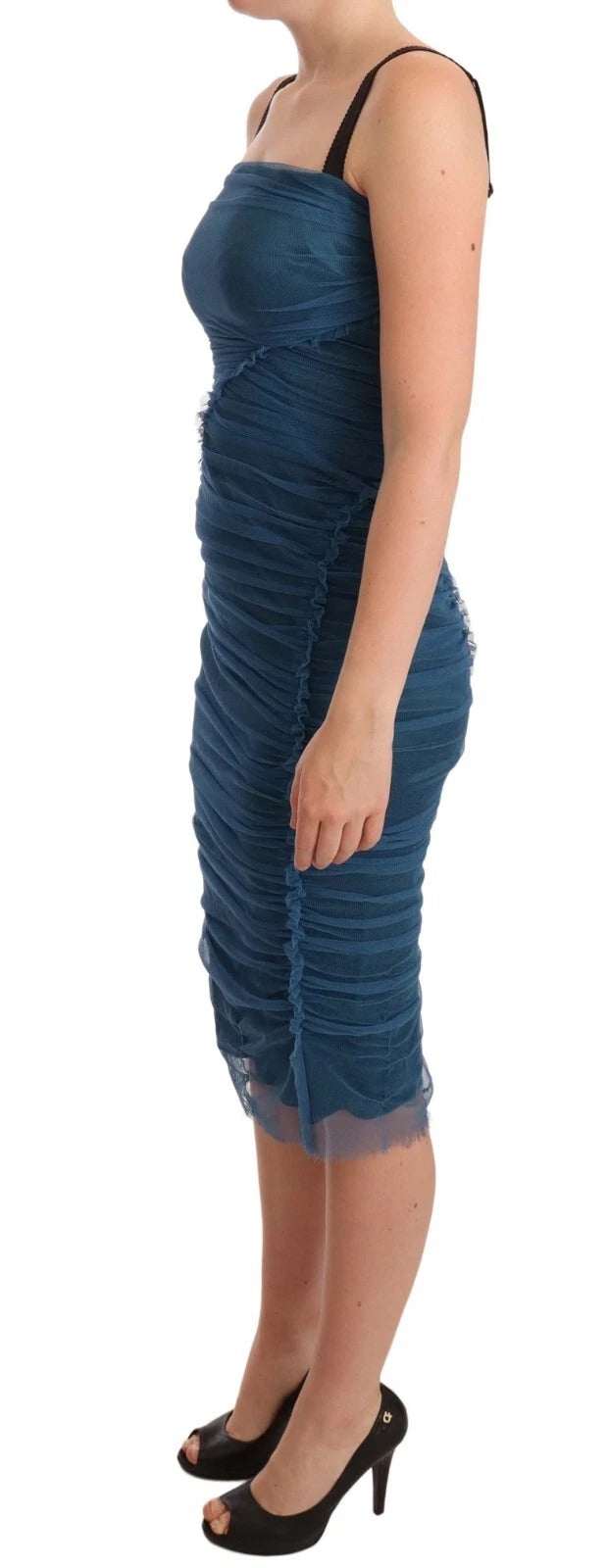 Vestido de novia de tul acanalado con ribete de malla azul