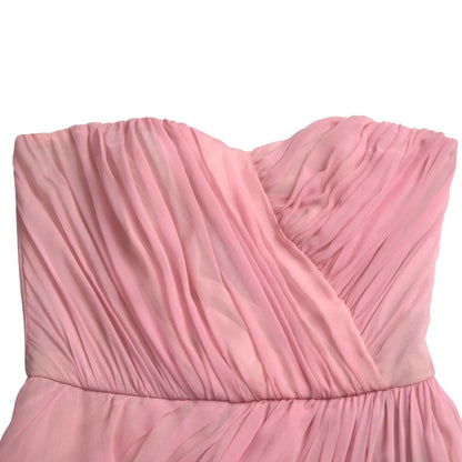 Maxi vestido de seda rosa sin tirantes en línea A