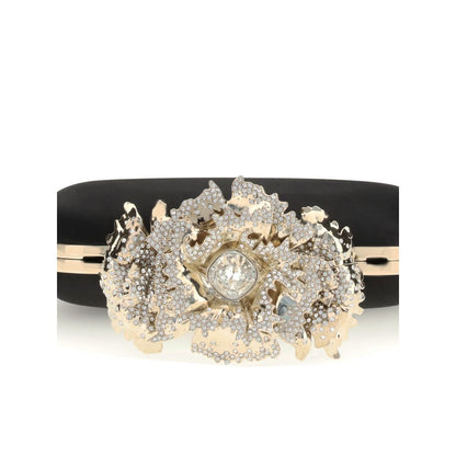 Carnation Knuckle Clutch
