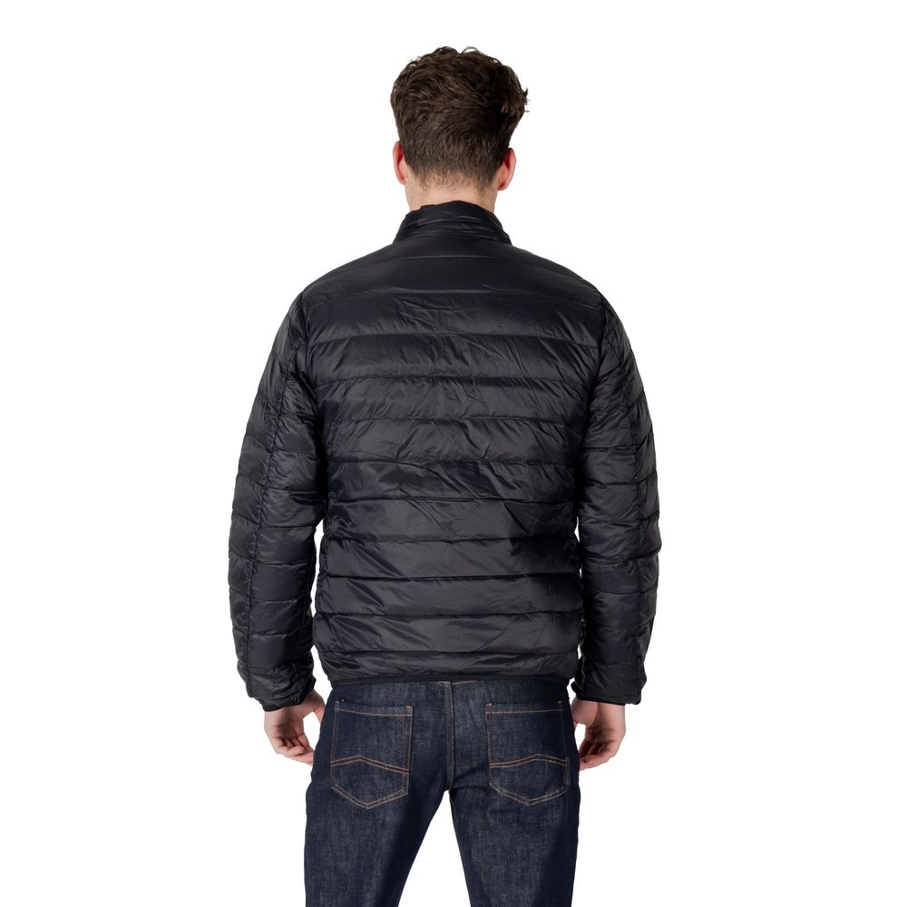 Chaquetas y abrigos de poliamida negra