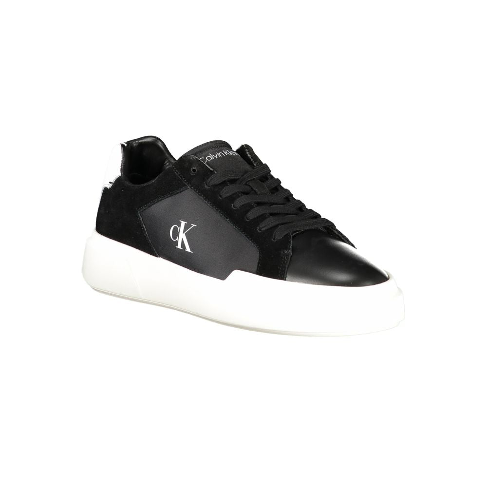 Sneaker de cuero negro para hombre