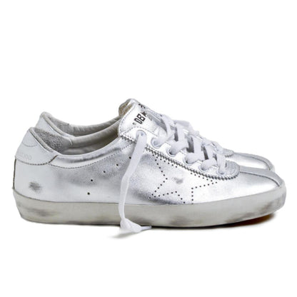 Sneaker de piel gris para hombre