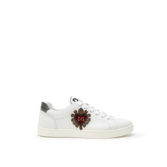 Zapatilla de piel blanca